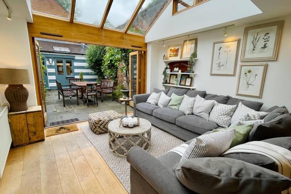 Villa Dolls House - Luxury Townhouse *Sleeps 10* Henley-on-Thames Exterior foto