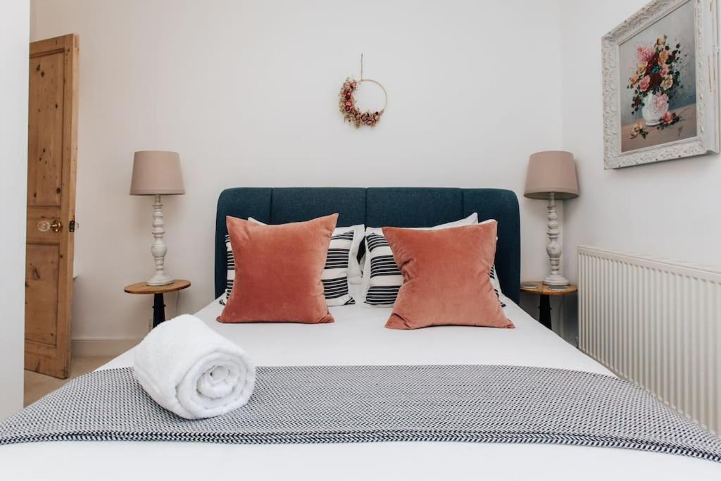 Villa Dolls House - Luxury Townhouse *Sleeps 10* Henley-on-Thames Exterior foto