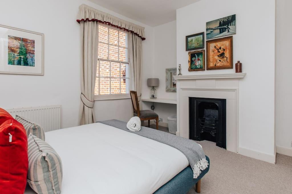 Villa Dolls House - Luxury Townhouse *Sleeps 10* Henley-on-Thames Exterior foto
