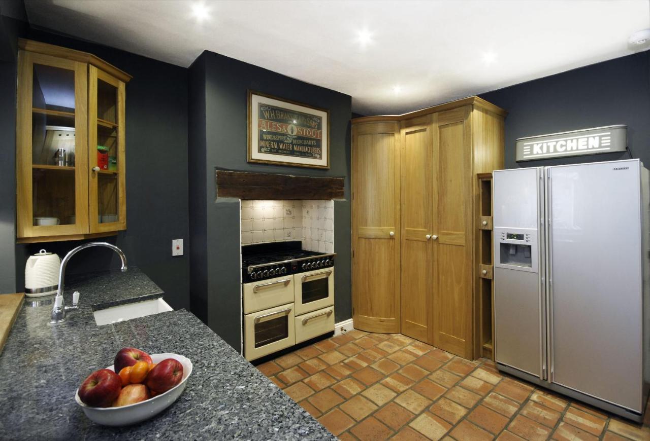Villa Dolls House - Luxury Townhouse *Sleeps 10* Henley-on-Thames Exterior foto
