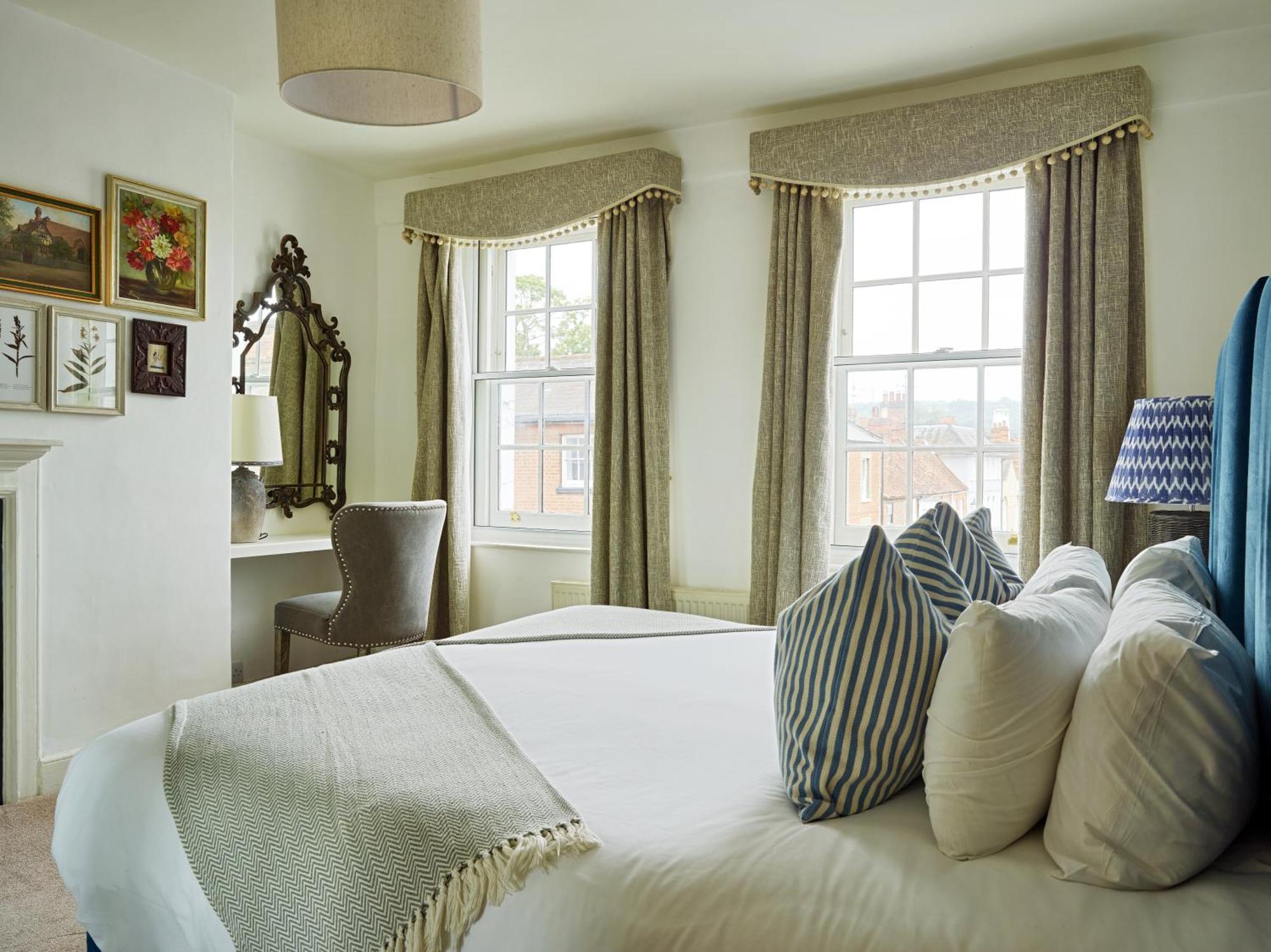 Villa Dolls House - Luxury Townhouse *Sleeps 10* Henley-on-Thames Exterior foto